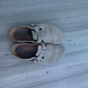 Birkenstock tan suede softbed Boston clog shoes 9